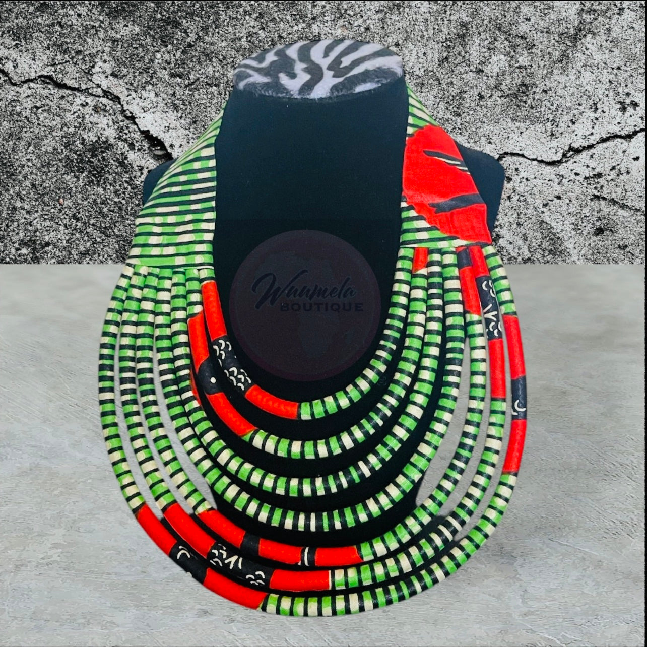 African Multistrand nsinga petit Collier