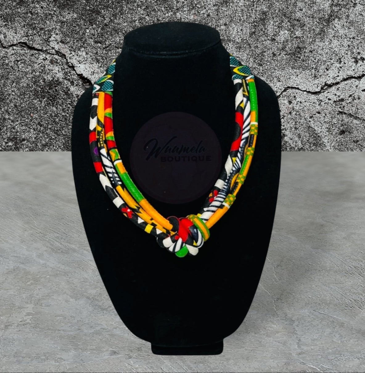 nsinga Collier 1